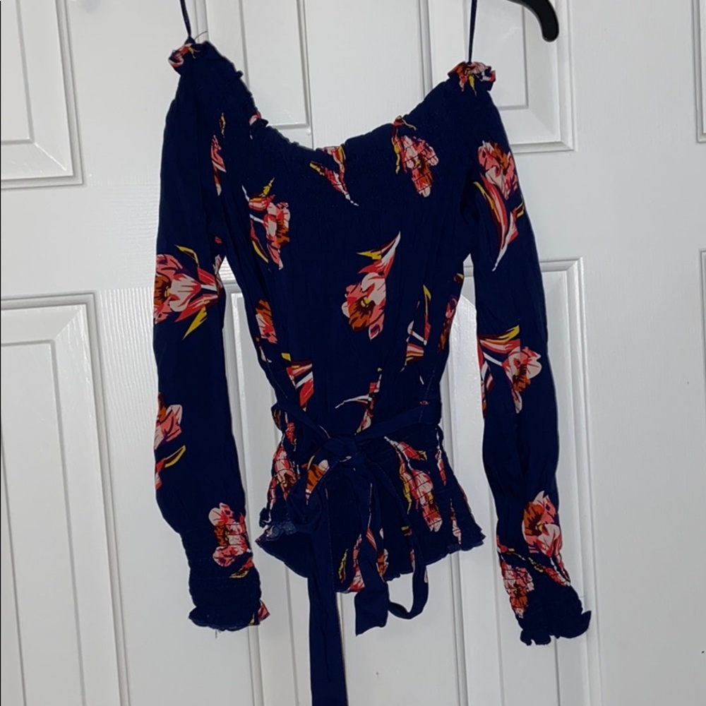 Off the shoulder express tank